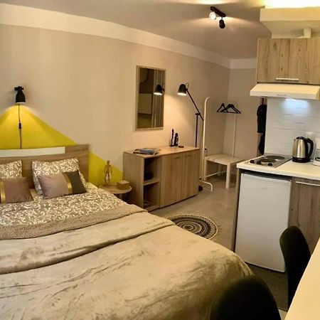 Center Deluxe Studio Салоники Экстерьер фото