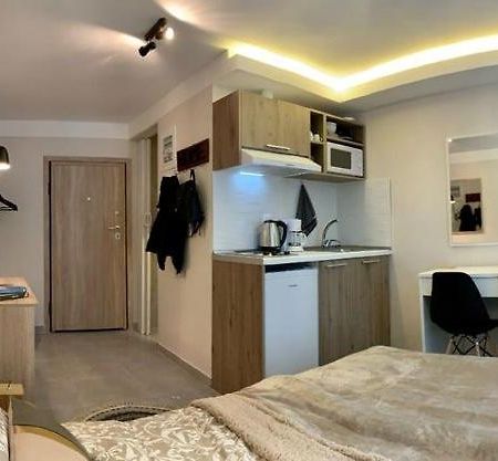 Center Deluxe Studio Салоники Экстерьер фото