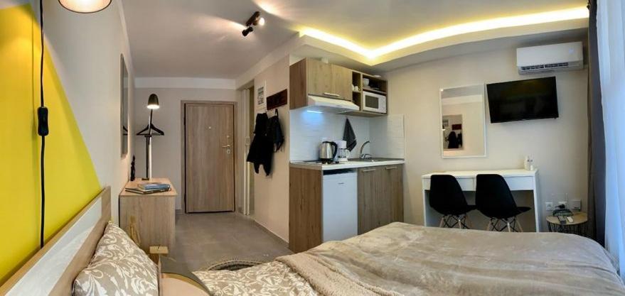 Center Deluxe Studio Салоники Экстерьер фото