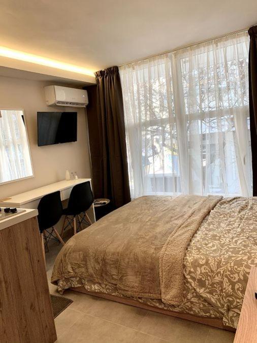 Center Deluxe Studio Салоники Экстерьер фото